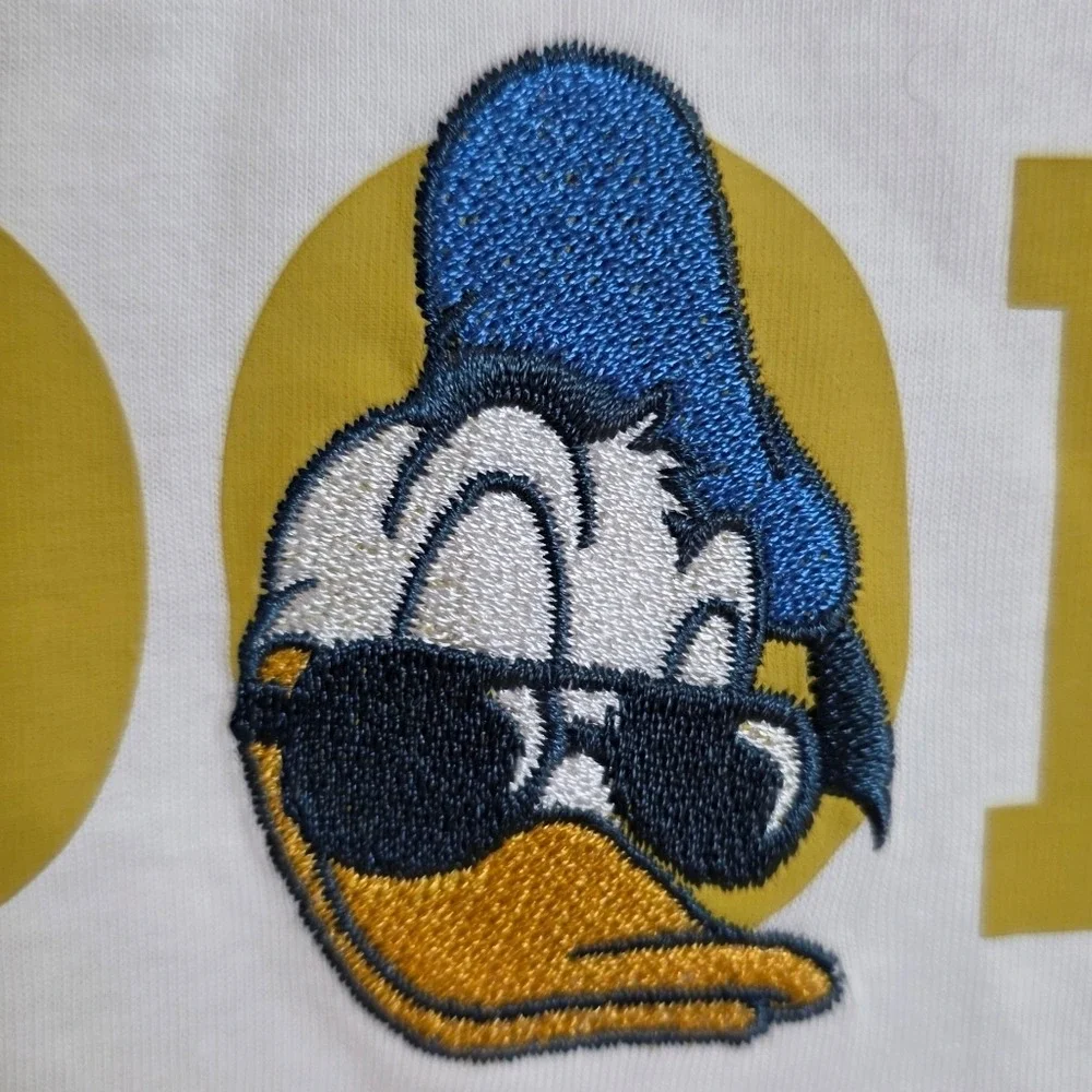 Disney Embroidery Mickey Goofy Donald Pluto Graphic T-Shirt Large Women's Casual